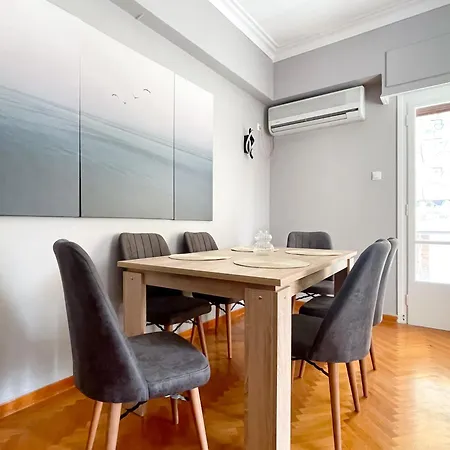 2-bedroom Gallery Near The Metro * Athens