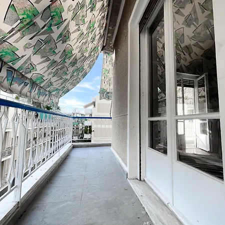 2-bedroom Gallery Near The Metro Apartment Athens