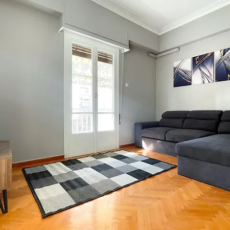 2-bedroom Gallery Near The Metro * Athens