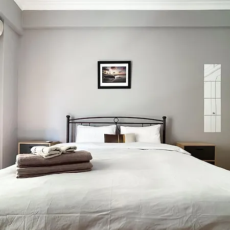 2-bedroom Gallery Near The Metro