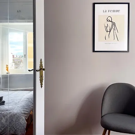 Apartment 2-bedroom Gallery Near The Metro Athens